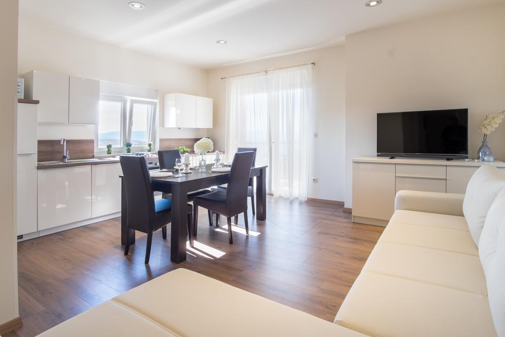 Valdesara Apartment Malinska Ngoại thất bức ảnh
