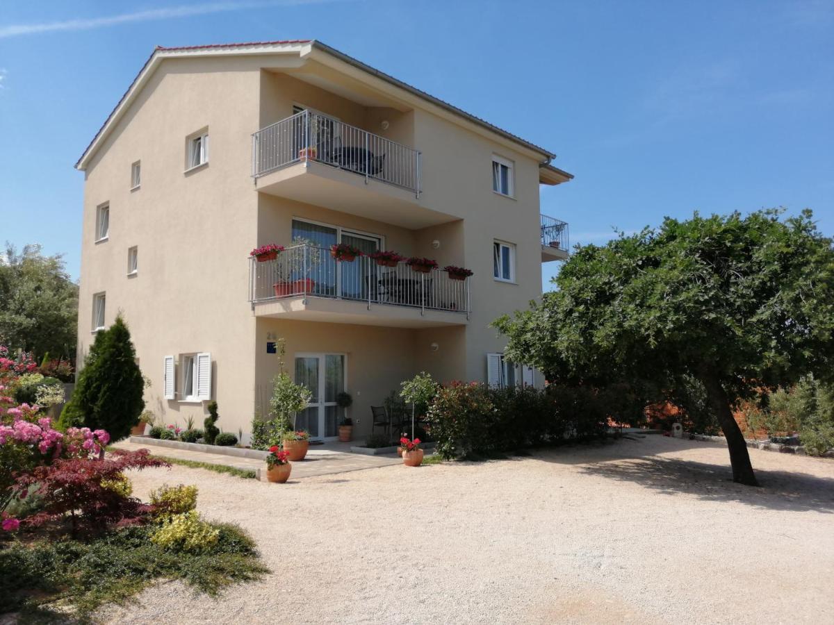 Valdesara Apartment Malinska Ngoại thất bức ảnh
